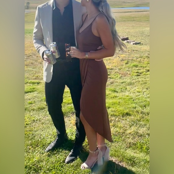 Brown midi dress with slit - Picture 5 of 5